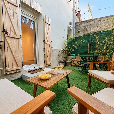 Apartment T2 Climatise Avec Jardin Prive A Centre Toulon